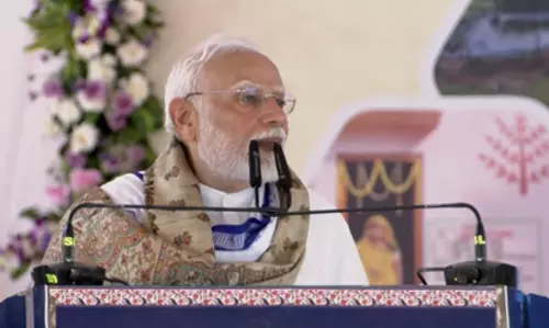 मोतिहारी: पीएम मोदी ने बिहार को दी 7,200 करोड़ की परियोजनाओं की सौगात, चार अमृत भारत ट्रेनों को दिखाई हरी झंडी मोतिहारी: पीएम मोदी ने बिहार को दी 7,200 करोड़ की परियोजनाओं की सौगात, चार अमृत भारत ट्रेनों को दिखाई हरी झंडी