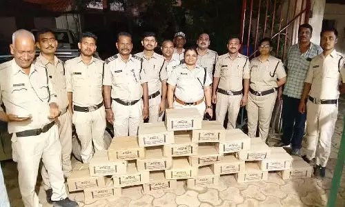 जबलपुर में भाजपा युवा मोर्चा नेता की कार से 20 पेटी अवैध शराब जब्त; आरोपी गिरफ्तार
