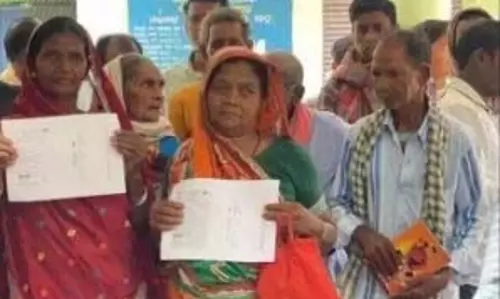 कोरापुट में 36 लाभार्थियों को राशन कार्ड वितरित किए गए