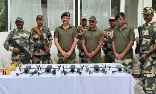 BSF ने अमृतसर में 6 ड्रोन रोके, 2.3 किलोग्राम हेरोइन बरामद