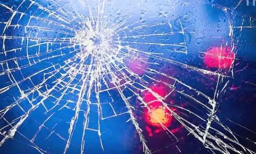 गंजम में नारायणी चौक के पास तेज रफ्तार MUV पलटने से एक की मौत, आठ घायल