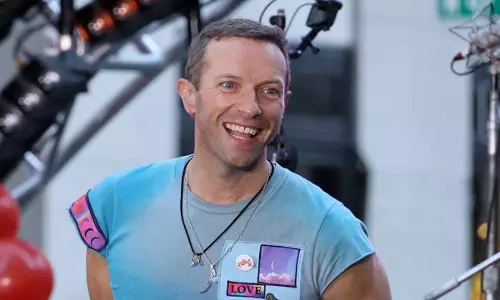 Coldplay कॉन्सर्ट में क्या हुआ? Coldplay कॉन्सर्ट में क्या हुआ?