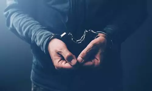 पांच गिरफ्तार, एक विधायक पर सवाल, बेंगलुरु में हत्या केस से हलचल पांच गिरफ्तार, एक विधायक पर सवाल, बेंगलुरु में हत्या केस से हलचल