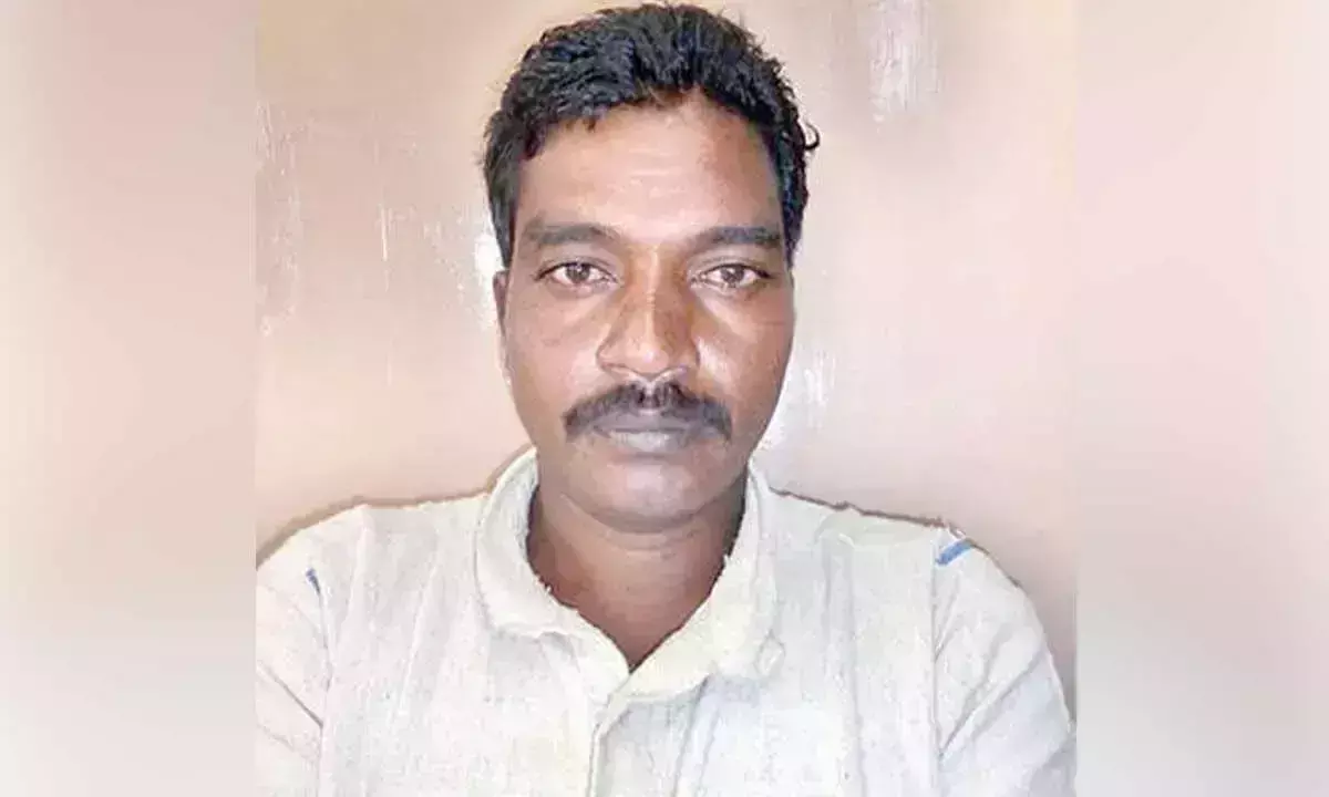 Andhra: नेल्लोर केंद्रीय कारागार से अपराधी फरार Andhra: नेल्लोर केंद्रीय कारागार से अपराधी फरार