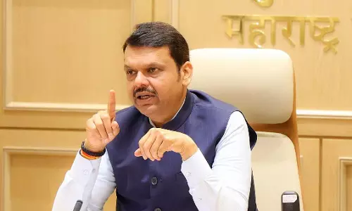 Maharashtra : सरकार ने 6 प्रमुख मुंबई मेट्रो परियोजनाओं के लिए ऋण गारंटी को मंजूरी दी Maharashtra : सरकार ने 6 प्रमुख मुंबई मेट्रो परियोजनाओं के लिए ऋण गारंटी को मंजूरी दी