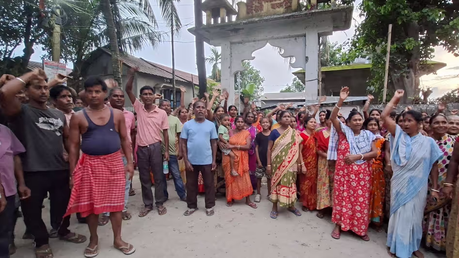 Assam : धुबरी-फूलबाड़ी पुल संपर्क सड़क निर्माण को लेकर निवासियों ने बेदखली अभियान का विरोध