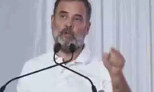राहुल गांधी ने केरल के पूर्व मुख्यमंत्री ओमन चांडी को दी श्रद्धांजलि