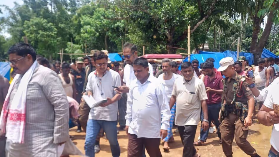 Assam बेदखली अभियान की निंदा की, अधिकारों के उल्लंघन और भूमि हड़पने की साजिश का आरोप Assam बेदखली अभियान की निंदा की, अधिकारों के उल्लंघन और भूमि हड़पने की साजिश का आरोप