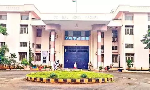 Andhra : कडप्पा सेंट्रल जेल में DIG की जांच लाल चंदन तस्कर के पास से 10 सेलफोन जब्त