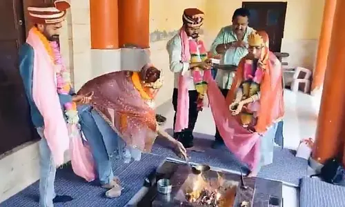 मुस्लिम लड़कियों ने हिंदू धर्म अपनाकर हिंदू युवकों से शादी की मुस्लिम लड़कियों ने हिंदू धर्म अपनाकर हिंदू युवकों से शादी की