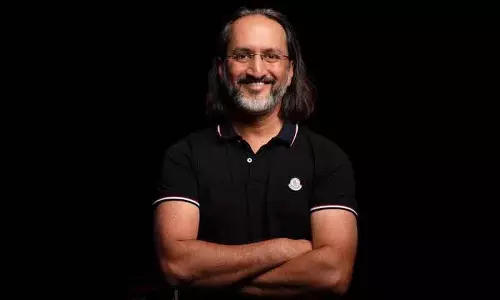 Papa CJ स्टिल स्टैंडिंग अप के साथ लौटे, एक शक्तिशाली 20वीं कॉमेडी वर्षगांठ भारत दौरा Papa CJ स्टिल स्टैंडिंग अप के साथ लौटे, एक शक्तिशाली 20वीं कॉमेडी वर्षगांठ भारत दौरा
