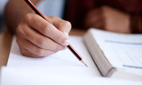 आबकारी आरक्षक परीक्षा में नकल रोकने प्रशासन गंभीर