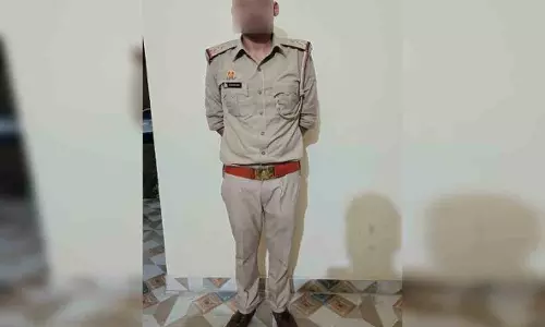 फर्जी दारोगा गिरफ्तार, आशिकी पड़ी भारी, कैसे खुली पोल? फर्जी दारोगा गिरफ्तार, आशिकी पड़ी भारी, कैसे खुली पोल?