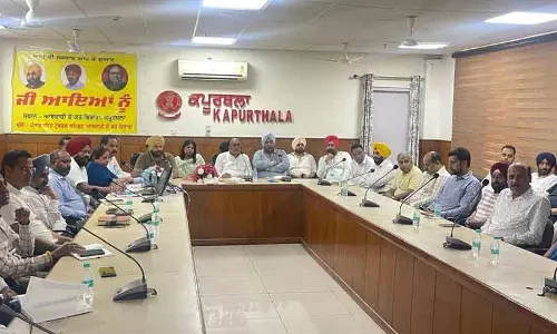 Jalandhar: व्यापार आयोग प्रमुख ने व्यापारियों के मुद्दों के शीघ्र समाधान का वादा किया