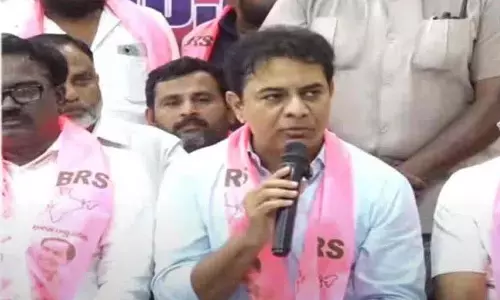 ग्रुप के उस्ताद के मुंह से बदबू के अलावा कुछ नहीं निकलता.. केटीआर की रेवंत की आलोचना ग्रुप के उस्ताद के मुंह से बदबू के अलावा कुछ नहीं निकलता.. केटीआर की रेवंत की आलोचना
