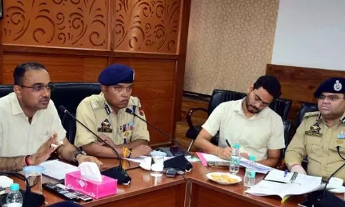 Jammu: संभागीय आयुक्त-पुलिस महानिरीक्षक ने स्वतंत्रता दिवस समारोह की तैयारियों की समीक्षा की