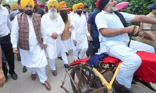 Ludhiana: प्रतिबंध हटने से खुश ग्रामीण खेल आयोजक बैलगाड़ी दौड़ की तैयारी में जुटे Ludhiana: प्रतिबंध हटने से खुश ग्रामीण खेल आयोजक बैलगाड़ी दौड़ की तैयारी में जुटे