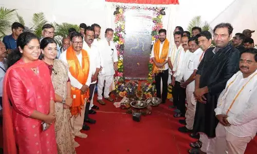 आत्मप्रचार.. सत्तारूढ़ पार्टी कांग्रेस के गुट बेनकाब आत्मप्रचार.. सत्तारूढ़ पार्टी कांग्रेस के गुट बेनकाब