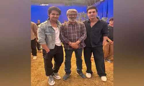 रवि दुबे की रणबीर कपूर और नितेश तिवारी संग रामायण BTS फोटो वायरल रवि दुबे की रणबीर कपूर और नितेश तिवारी संग रामायण BTS फोटो वायरल
