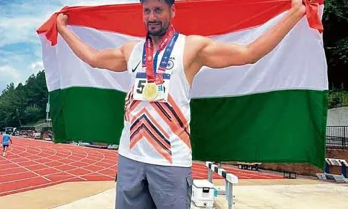 हेड कांस्टेबल और SSP ने अंतरराष्ट्रीय खेल स्पर्धाओं में स्वर्ण पदक जीता