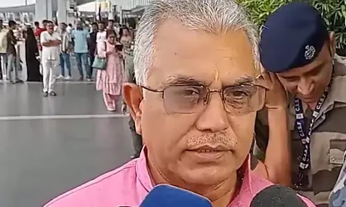 मोदी की बैठक से पहले दिलीप दिल्ली पहुंचे मोदी की बैठक से पहले दिलीप दिल्ली पहुंचे