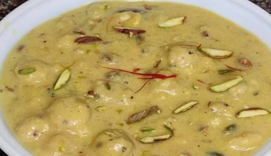 Makhana Rabri: घर पर बनाएं ये लाजवाब डिश, सेहत के लिए है फायदेमंद Makhana Rabri: घर पर बनाएं ये लाजवाब डिश, सेहत के लिए है फायदेमंद