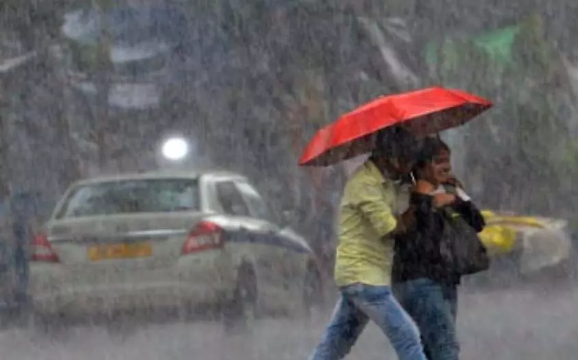 बस्तर संभाग में झमाझम बारिश का अलर्ट बस्तर संभाग में झमाझम बारिश का अलर्ट