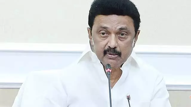 लोगों के प्रति दया और सम्मान दिखाएं: CM ने पुलिस अधिकारियों को निर्देश दिया लोगों के प्रति दया और सम्मान दिखाएं: CM ने पुलिस अधिकारियों को निर्देश दिया