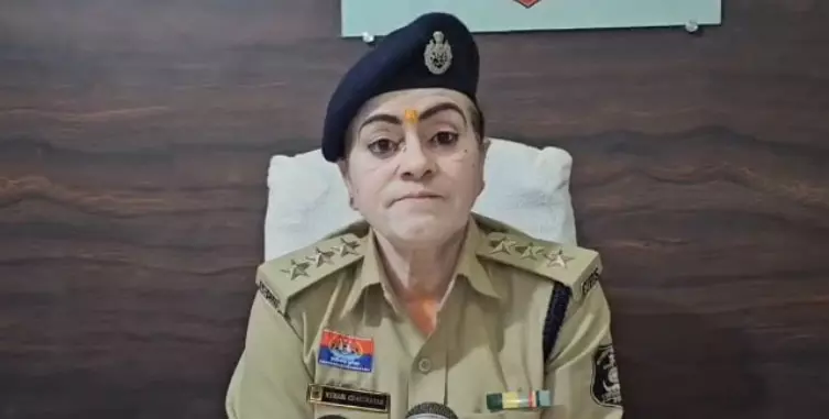 डॉक्टर इलाज करने से मुकरा, कोर्ट के निर्देश पर FIR दर्ज डॉक्टर इलाज करने से मुकरा, कोर्ट के निर्देश पर FIR दर्ज
