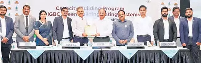 आंध्र में नेट जीरो लक्ष्यों को बढ़ावा देने के लिए CRDA-IGBC कार्यक्रम आयोजित आंध्र में नेट जीरो लक्ष्यों को बढ़ावा देने के लिए CRDA-IGBC कार्यक्रम आयोजित