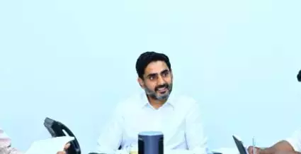 गुणवत्तापूर्ण शिक्षा पर ध्यान दें, सरकारी स्कूलों में छात्रों की संख्या बढ़ाएँ: Lokesh गुणवत्तापूर्ण शिक्षा पर ध्यान दें, सरकारी स्कूलों में छात्रों की संख्या बढ़ाएँ: Lokesh
