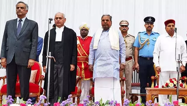 विभु भाखरू ने कर्नाटक HC के मुख्य न्यायाधीश के रूप में शपथ ली विभु भाखरू ने कर्नाटक HC के मुख्य न्यायाधीश के रूप में शपथ ली