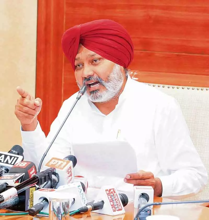 वित्त मंत्री Cheema ने कहा, भूमि पूलिंग नीति से किसानों को लाभ होगा वित्त मंत्री Cheema ने कहा, भूमि पूलिंग नीति से किसानों को लाभ होगा