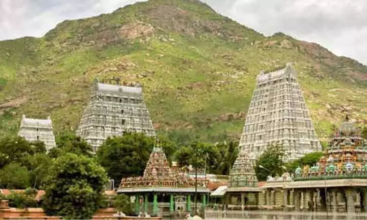 Thanjavur में एक दुकान से 3 करोड़ रुपये मूल्य की मंदिर की जमीन बरामद Thanjavur में एक दुकान से 3 करोड़ रुपये मूल्य की मंदिर की जमीन बरामद