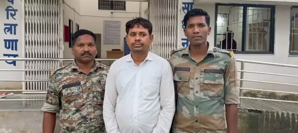 फर्जी पत्रकार को जेल, ब्लैकमेल कर रहा था महिला मित्र को फर्जी पत्रकार को जेल, ब्लैकमेल कर रहा था महिला मित्र को