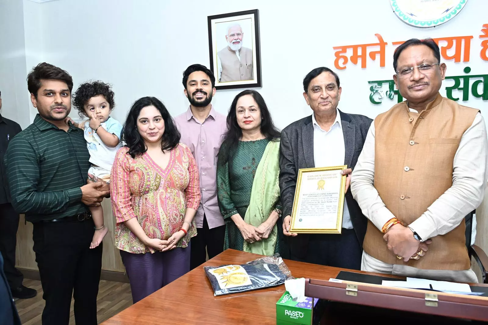 फ्री में लिंग चेंज सर्जरी करने वाले डॉ. सुनील कालड़ा गोल्डन बुक ऑफ़ वर्ल्ड रिकॉर्ड्स से सम्मानित फ्री में लिंग चेंज सर्जरी करने वाले डॉ. सुनील कालड़ा गोल्डन बुक ऑफ़ वर्ल्ड रिकॉर्ड्स से सम्मानित