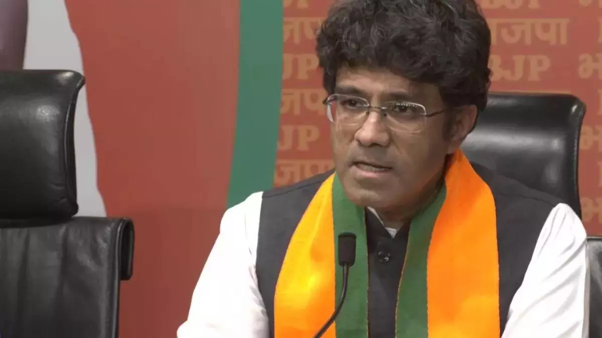 वाड्रा चार्जशीट पर कांग्रेस की आलोचना पर भाजपा के सीआर केसवन ने कहा, राहुल गांधी क्यों घबरा गए हैं? वाड्रा चार्जशीट पर कांग्रेस की आलोचना पर भाजपा के सीआर केसवन ने कहा, राहुल गांधी क्यों घबरा गए हैं?