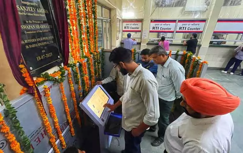 CP कार्यालय में साइबर कियोस्क स्थापित, निवासी वायरस और खतरों के लिए उपकरणों को स्कैन कर सकते CP कार्यालय में साइबर कियोस्क स्थापित, निवासी वायरस और खतरों के लिए उपकरणों को स्कैन कर सकते