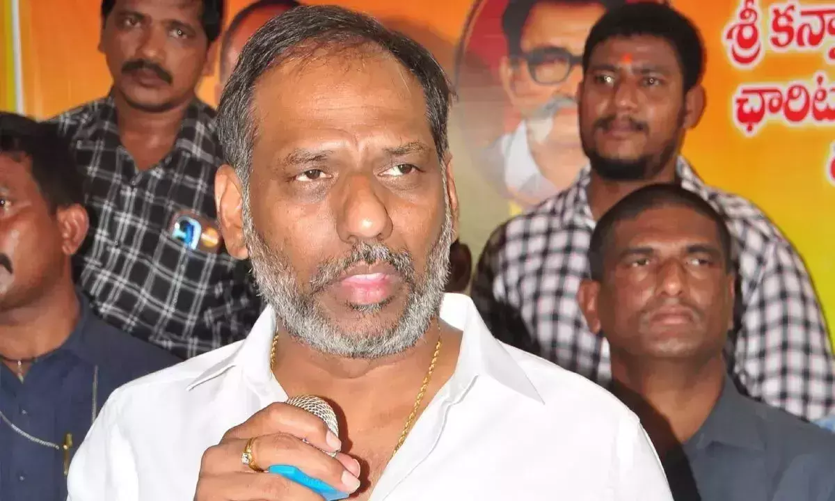 Andhra: मंत्रियों ने ‘सुशासन’ कार्यक्रम में भाग लिया Andhra: मंत्रियों ने ‘सुशासन’ कार्यक्रम में भाग लिया