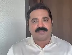 आरोप लगाने से पहले उद्धव ठाकरे को आईने में चेहरा देखना चाहिए : राम कदम आरोप लगाने से पहले उद्धव ठाकरे को आईने में चेहरा देखना चाहिए : राम कदम