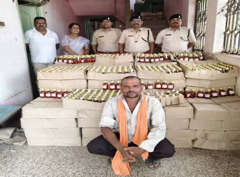 5 लाख का शराब बलौदाबाजार में पकड़ाया, आबकारी विभाग की कार्रवाई 5 लाख का शराब बलौदाबाजार में पकड़ाया, आबकारी विभाग की कार्रवाई