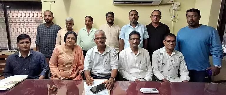 Kalay के ग्रामीणों ने अभयारण्य क्षेत्र में विकास परियोजनाओं पर रोक लगाने पर पंचायत की आलोचना की Kalay के ग्रामीणों ने अभयारण्य क्षेत्र में विकास परियोजनाओं पर रोक लगाने पर पंचायत की आलोचना की