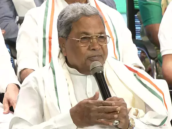 अब समय आ गया है कि मेटा एक जिम्मेदार अनुवाद प्रणाली स्थापित करे: सिद्धारमैया अब समय आ गया है कि मेटा एक जिम्मेदार अनुवाद प्रणाली स्थापित करे: सिद्धारमैया