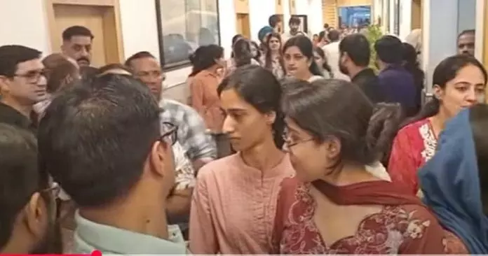 Jammu: जूनियर डॉक्टरों ने हड़ताल वापस ली Jammu: जूनियर डॉक्टरों ने हड़ताल वापस ली