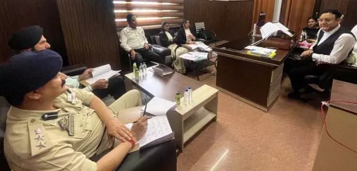 DLSA के अध्यक्ष सांबा ने विचाराधीन समीक्षा समिति की बैठक आयोजित की DLSA के अध्यक्ष सांबा ने विचाराधीन समीक्षा समिति की बैठक आयोजित की