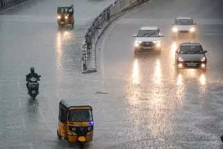Rajasthan में भारी बारिश, छह जिलों में आज स्कूल बंद Rajasthan में भारी बारिश, छह जिलों में आज स्कूल बंद