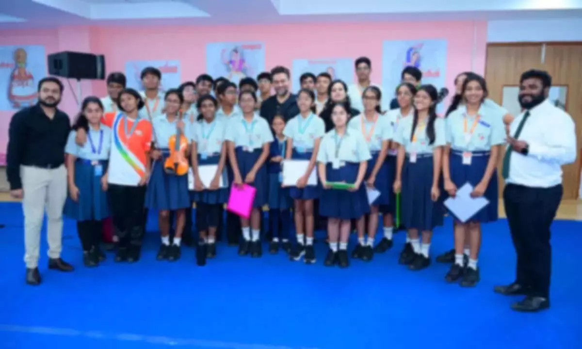 बैंगलोर के छात्रों को उस्ताद शेखर रवजियानी के नेतृत्व वाले ग्लोबल म्यूज़िक स्कूल में प्रवेश मिला बैंगलोर के छात्रों को उस्ताद शेखर रवजियानी के नेतृत्व वाले ग्लोबल म्यूज़िक स्कूल में प्रवेश मिला