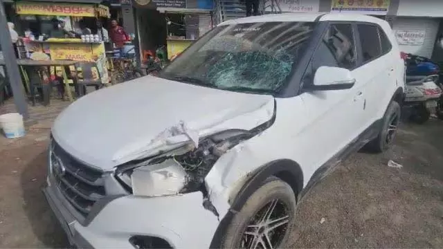 Gujarat: ASI के बेटे द्वारा चलाई गई तेज़ कार से 2 पैदल यात्रियों की मौत Gujarat: ASI के बेटे द्वारा चलाई गई तेज़ कार से 2 पैदल यात्रियों की मौत