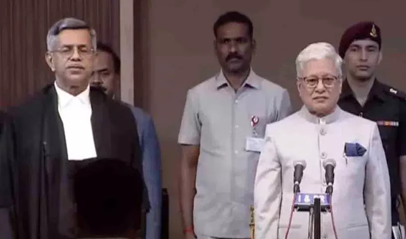 Justice AK Singh ने उच्च न्यायालय के मुख्य न्यायाधीश के रूप में शपथ ली Justice AK Singh ने उच्च न्यायालय के मुख्य न्यायाधीश के रूप में शपथ ली