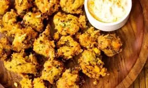 Recipe : घर पर आसानी से बनाएं कुरकुरे मूंग दाल के पकौड़े, स्नैक्स के लिए है परफेक्ट Recipe : घर पर आसानी से बनाएं कुरकुरे मूंग दाल के पकौड़े, स्नैक्स के लिए है परफेक्ट
